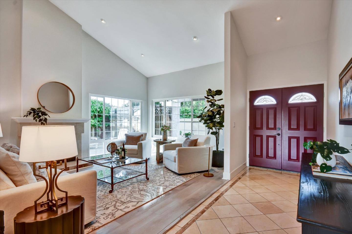 Detail Gallery Image 10 of 54 For 562 Seahorse Ln, Redwood City,  CA 94065 - 3 Beds | 2 Baths