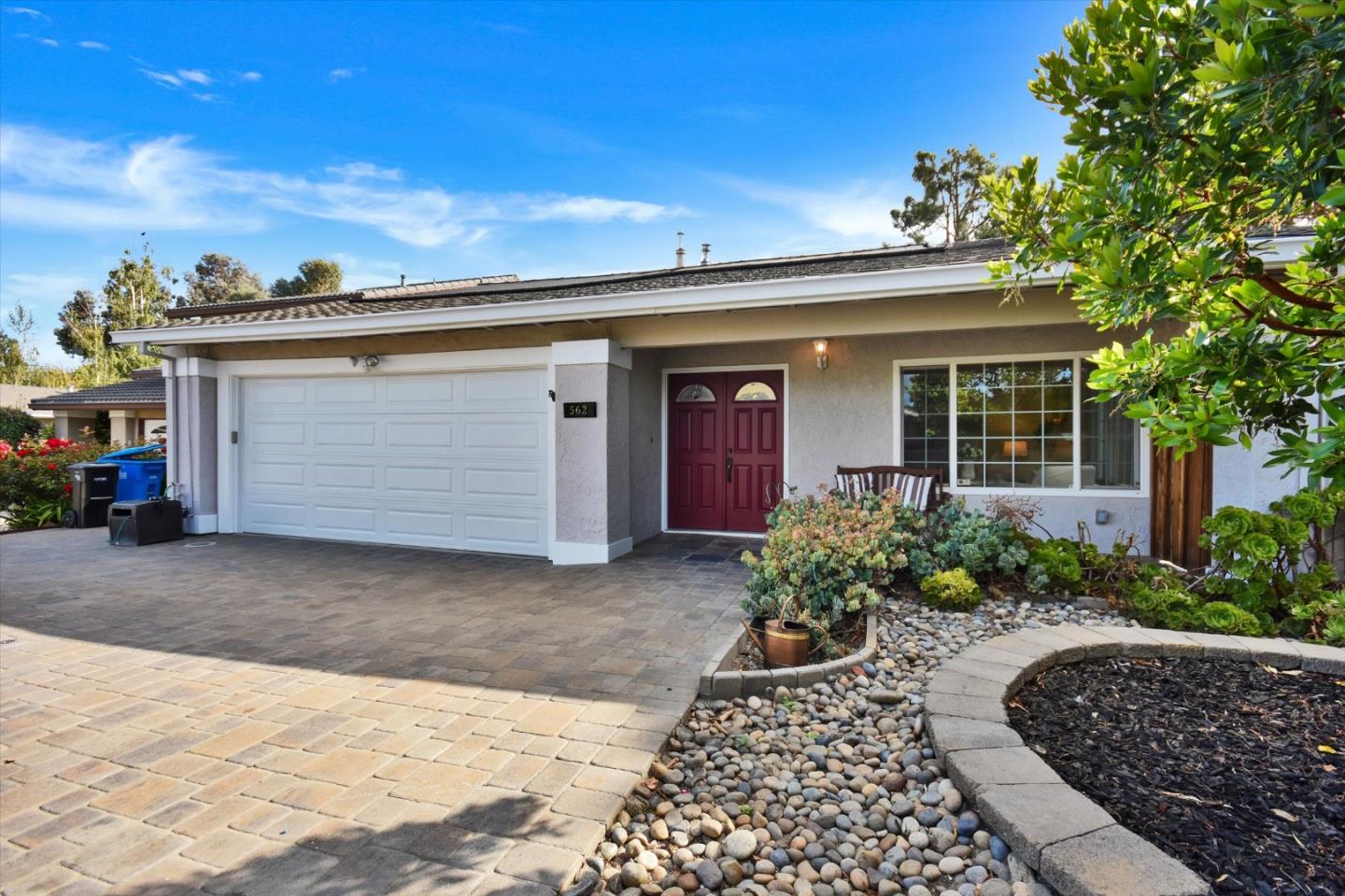 Detail Gallery Image 2 of 54 For 562 Seahorse Ln, Redwood City,  CA 94065 - 3 Beds | 2 Baths