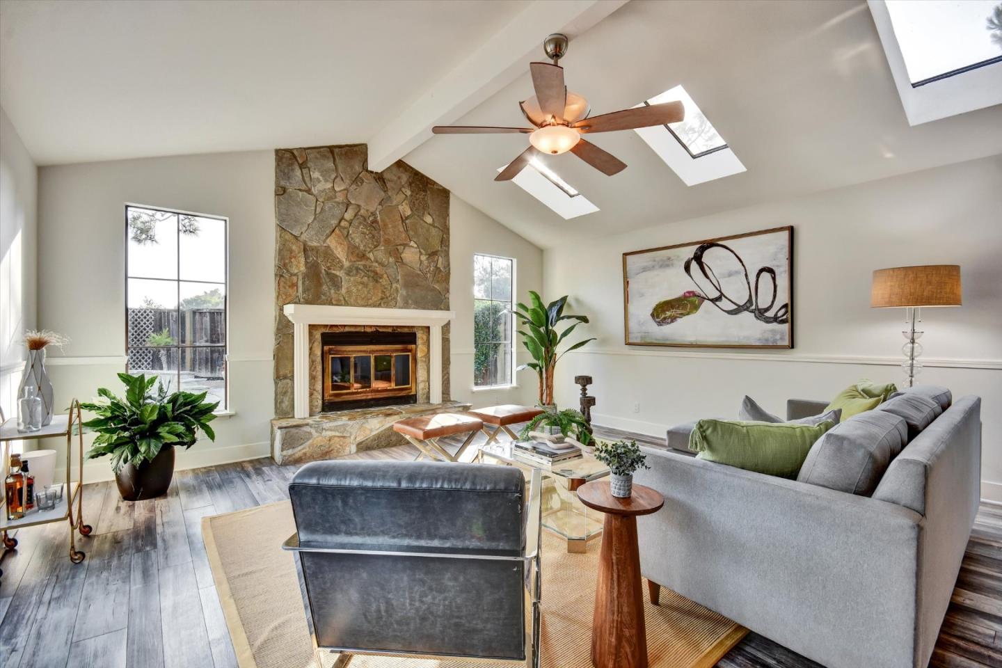Detail Gallery Image 26 of 54 For 562 Seahorse Ln, Redwood City,  CA 94065 - 3 Beds | 2 Baths