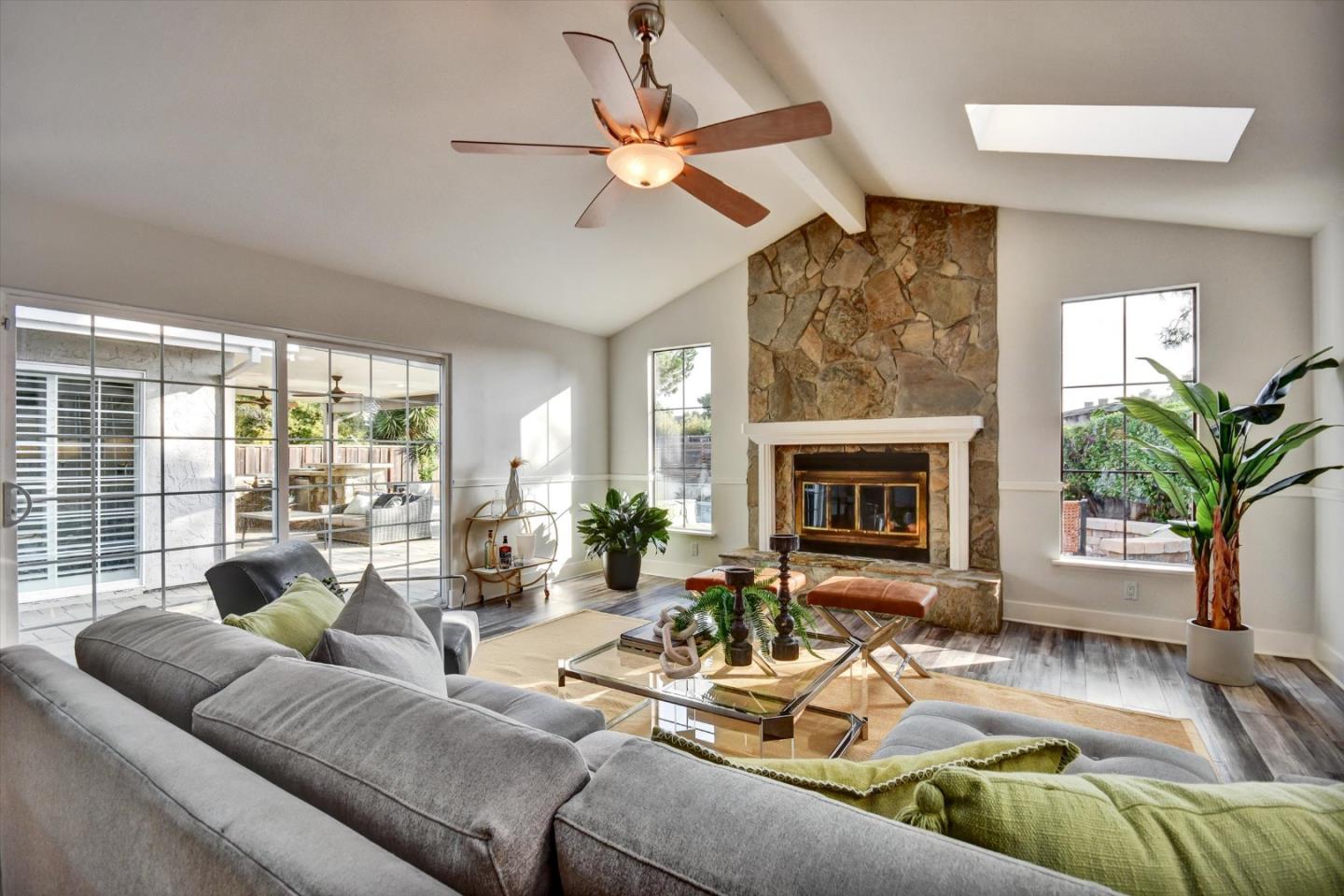Detail Gallery Image 27 of 54 For 562 Seahorse Ln, Redwood City,  CA 94065 - 3 Beds | 2 Baths