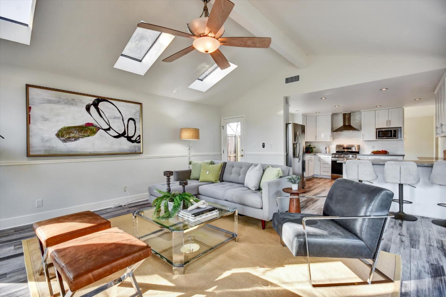 Detail Gallery Image 28 of 54 For 562 Seahorse Ln, Redwood City,  CA 94065 - 3 Beds | 2 Baths