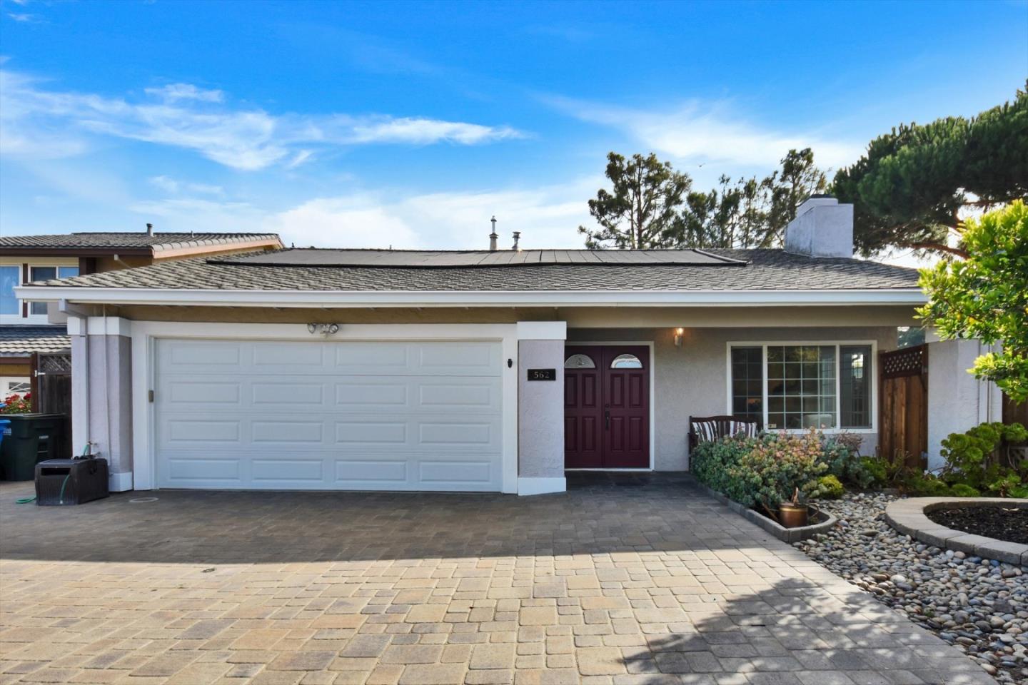 Detail Gallery Image 3 of 54 For 562 Seahorse Ln, Redwood City,  CA 94065 - 3 Beds | 2 Baths
