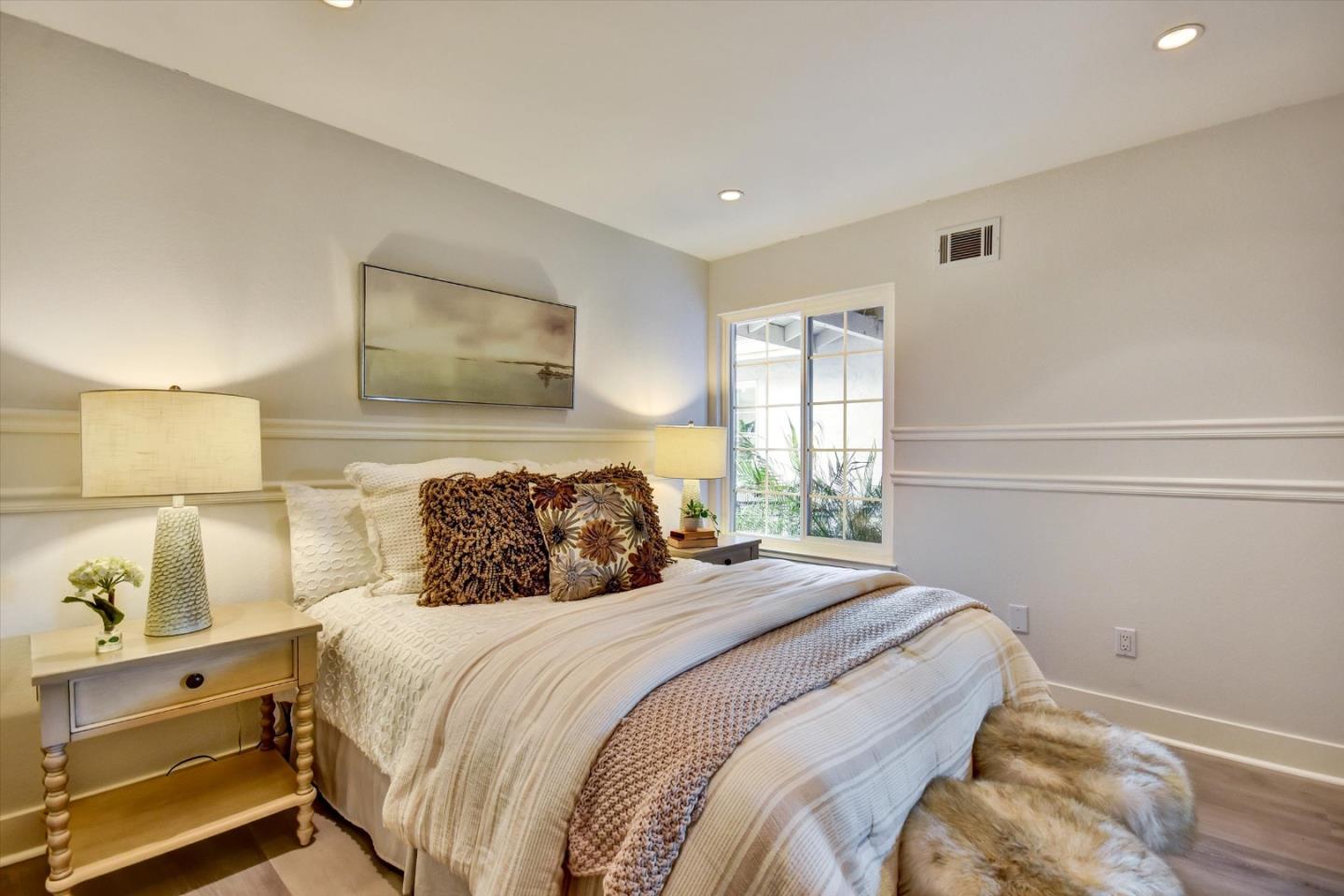 Detail Gallery Image 31 of 54 For 562 Seahorse Ln, Redwood City,  CA 94065 - 3 Beds | 2 Baths