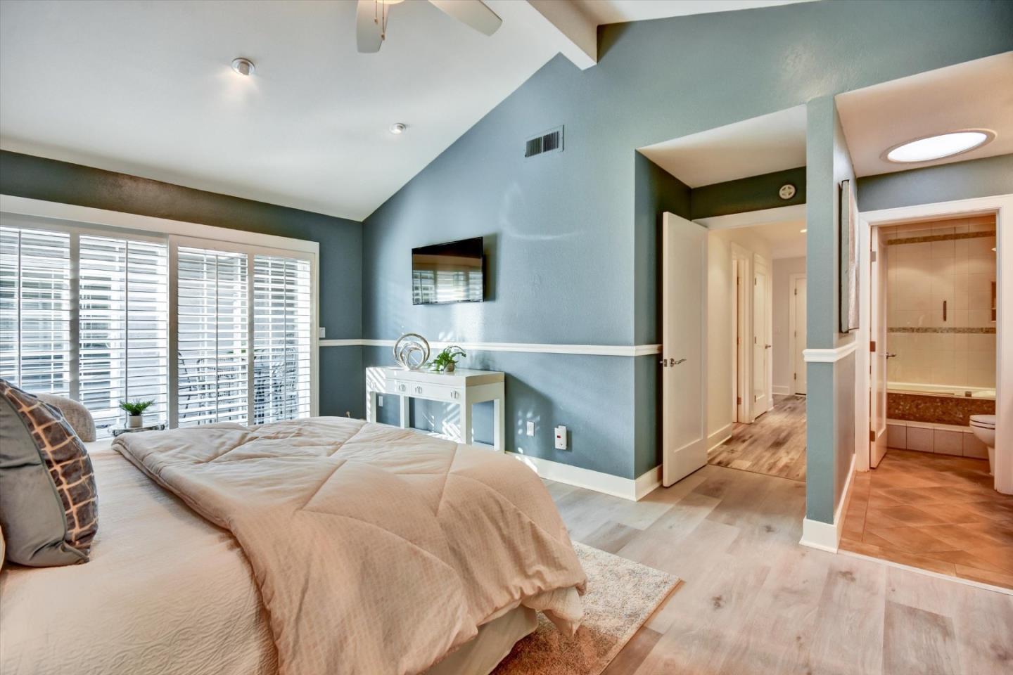 Detail Gallery Image 36 of 54 For 562 Seahorse Ln, Redwood City,  CA 94065 - 3 Beds | 2 Baths