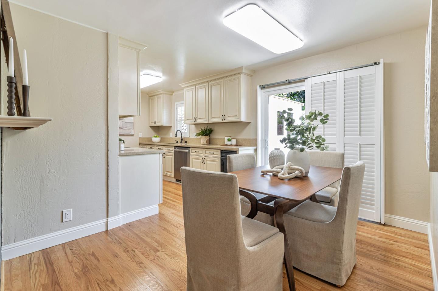 Detail Gallery Image 12 of 45 For 24836 Woodacre Ave, Hayward,  CA 94544 - 3 Beds | 2 Baths