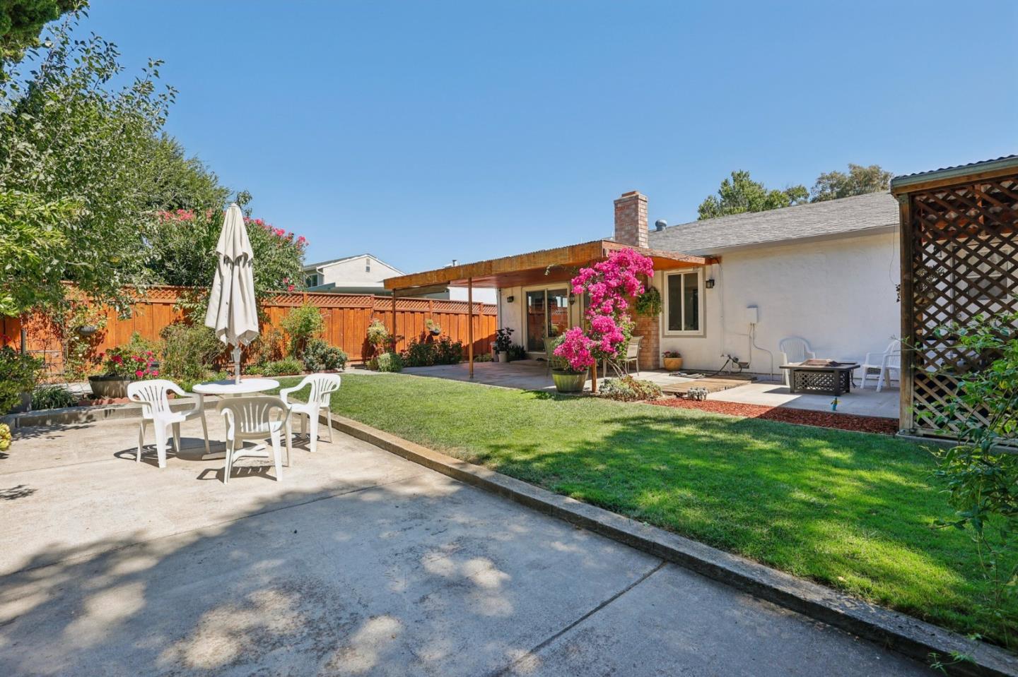 Detail Gallery Image 28 of 41 For 5195 Calicowood Pl, San Jose,  CA 95111 - 3 Beds | 2 Baths