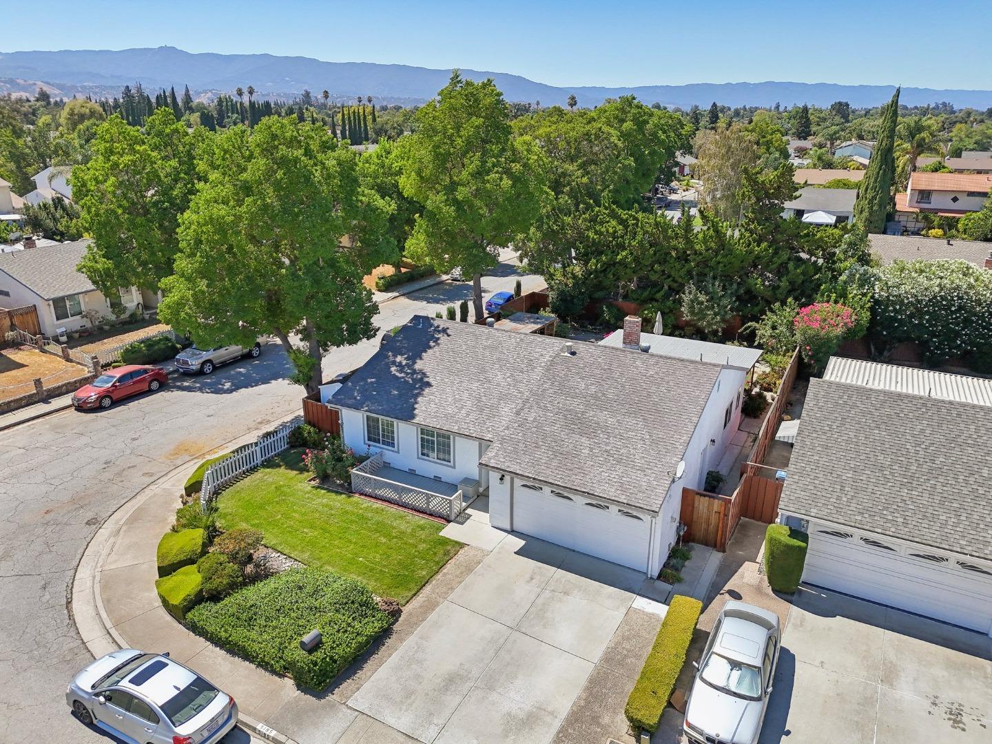 Detail Gallery Image 33 of 41 For 5195 Calicowood Pl, San Jose,  CA 95111 - 3 Beds | 2 Baths