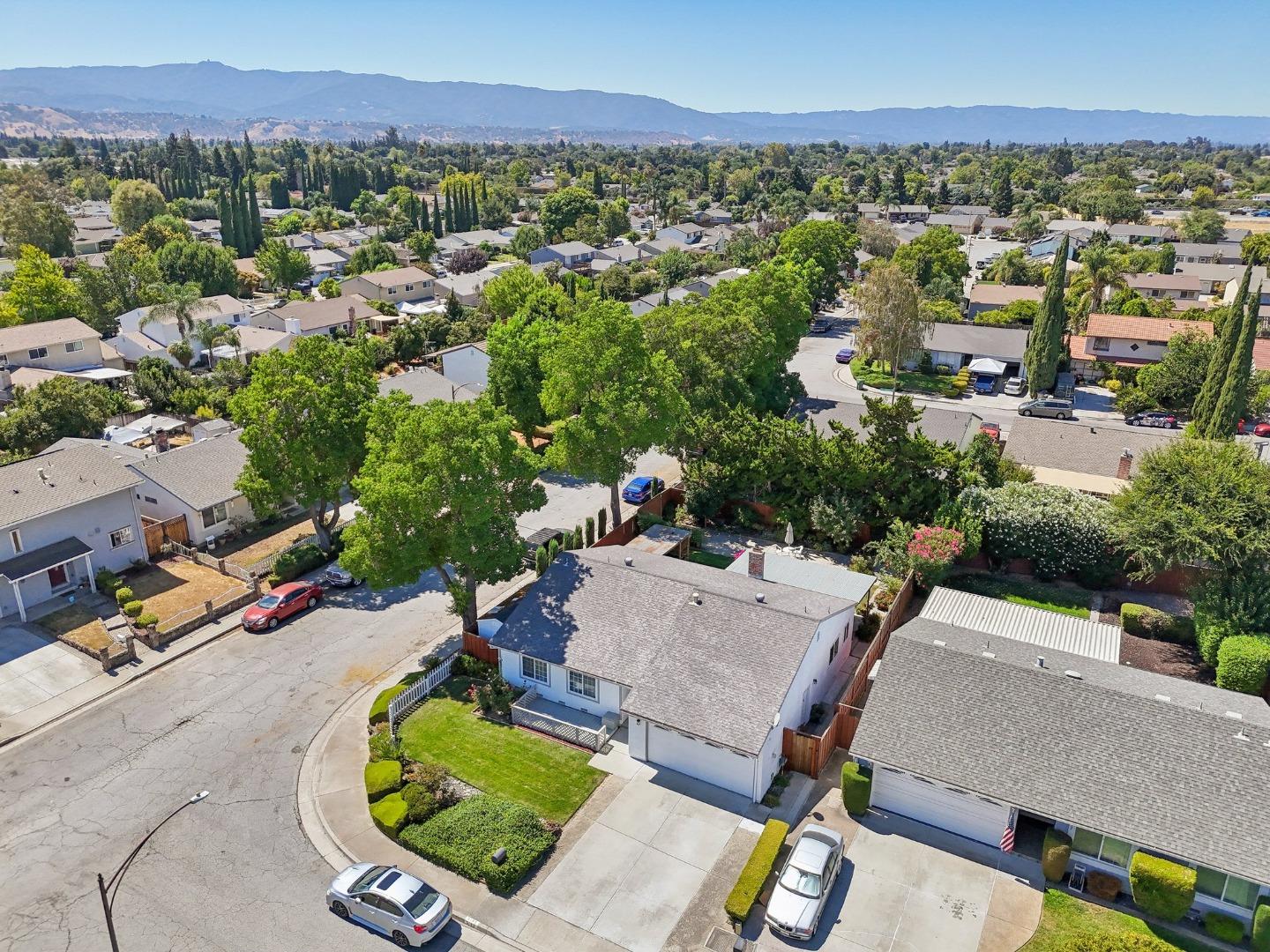 Detail Gallery Image 34 of 41 For 5195 Calicowood Pl, San Jose,  CA 95111 - 3 Beds | 2 Baths