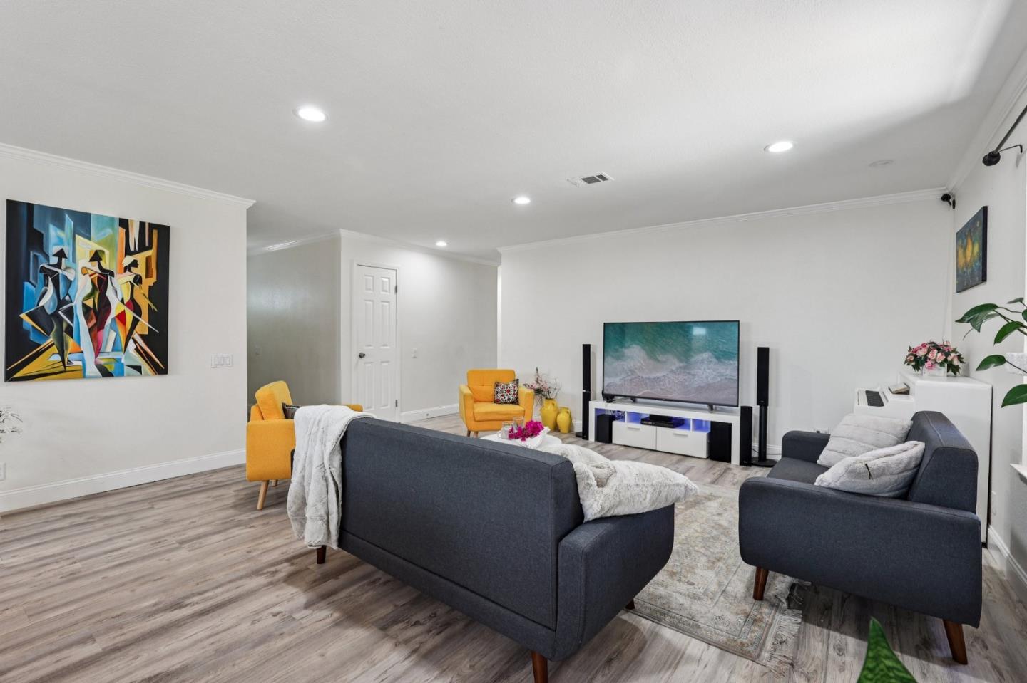 Detail Gallery Image 8 of 41 For 5195 Calicowood Pl, San Jose,  CA 95111 - 3 Beds | 2 Baths