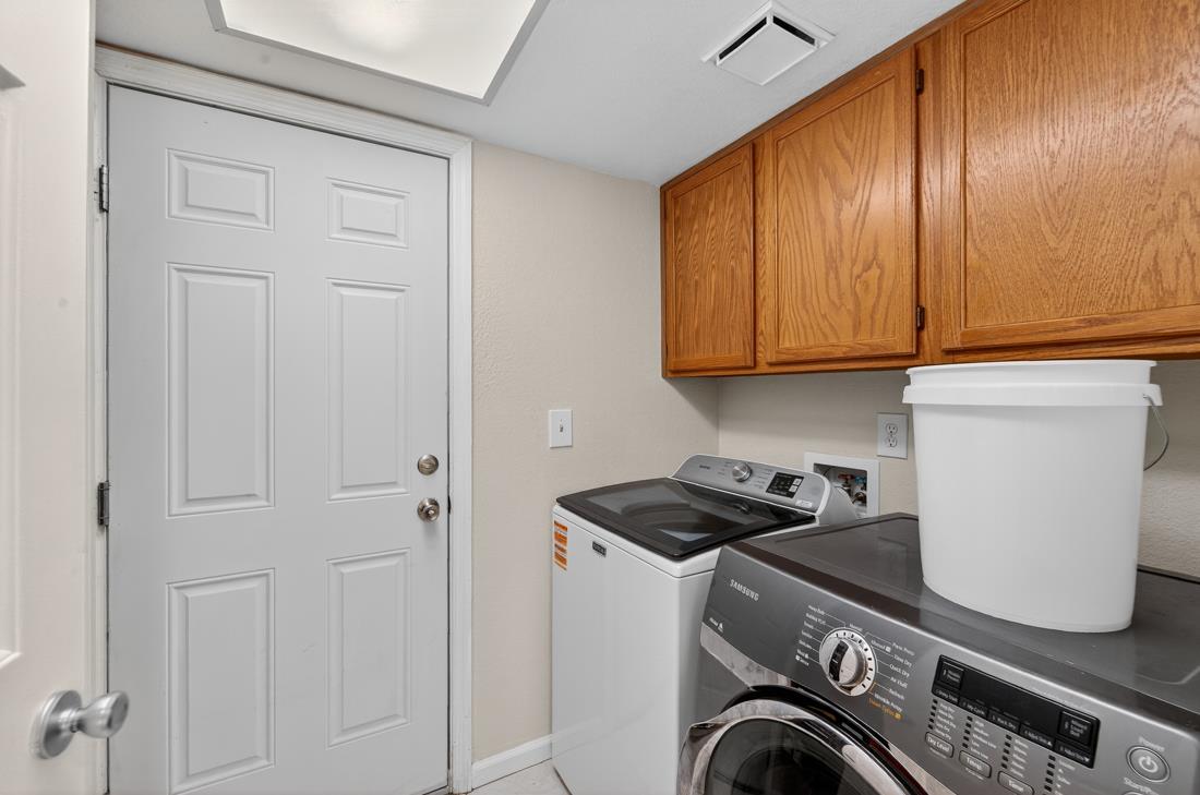 Detail Gallery Image 23 of 41 For 8748 Kentshire Way, Sacramento,  CA 95828 - 3 Beds | 2/1 Baths
