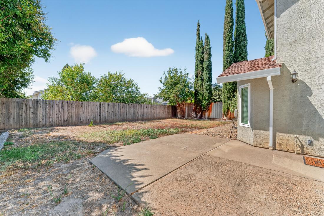 Detail Gallery Image 39 of 41 For 8748 Kentshire Way, Sacramento,  CA 95828 - 3 Beds | 2/1 Baths