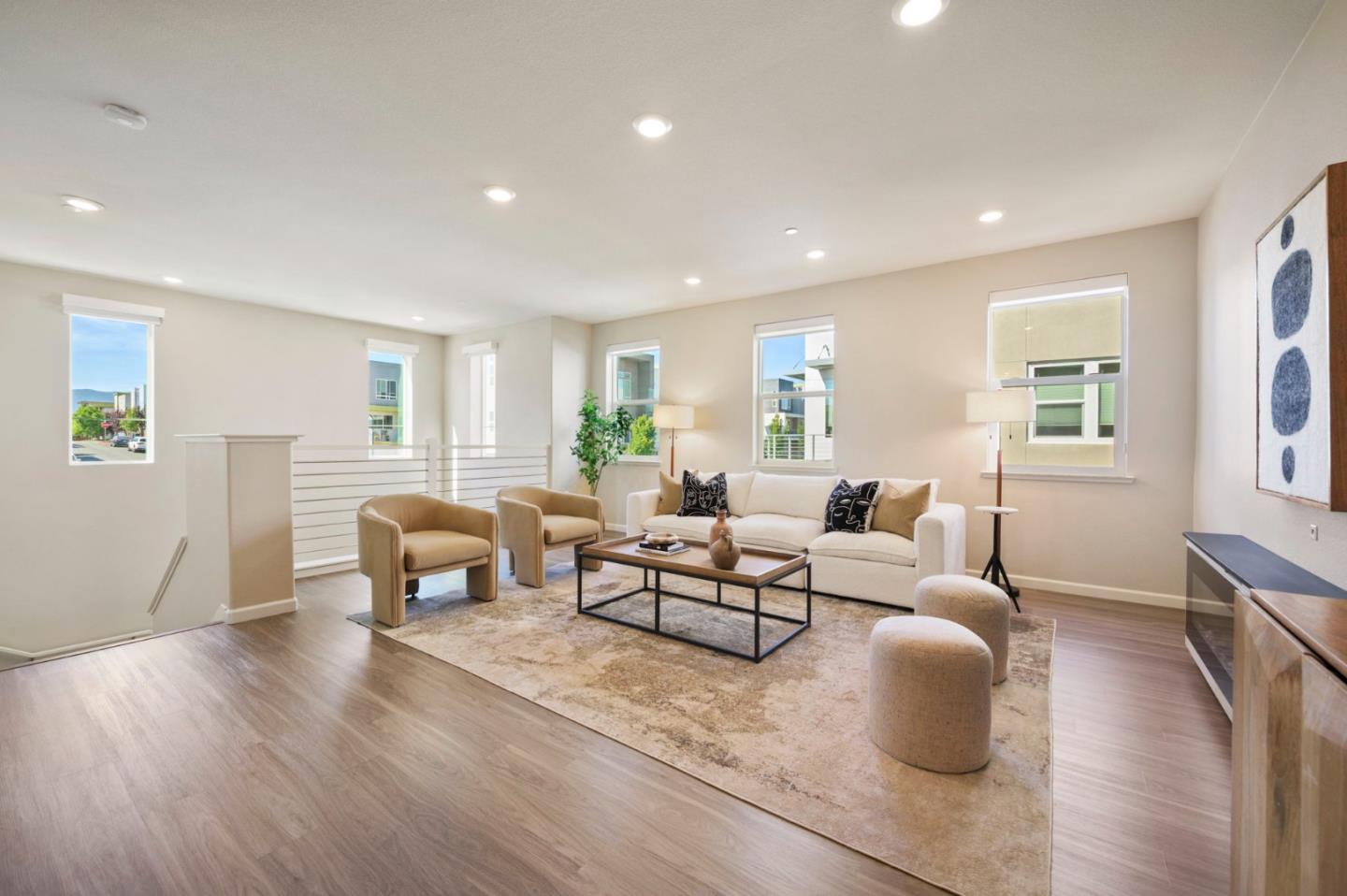 Detail Gallery Image 14 of 44 For 143 Agustin Narvaez St #7,  San Jose,  CA 95136 - 3 Beds | 3 Baths