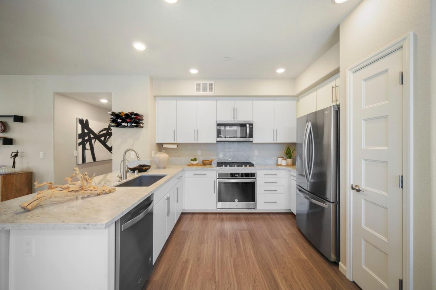 Detail Gallery Image 18 of 44 For 143 Agustin Narvaez St #7,  San Jose,  CA 95136 - 3 Beds | 3 Baths