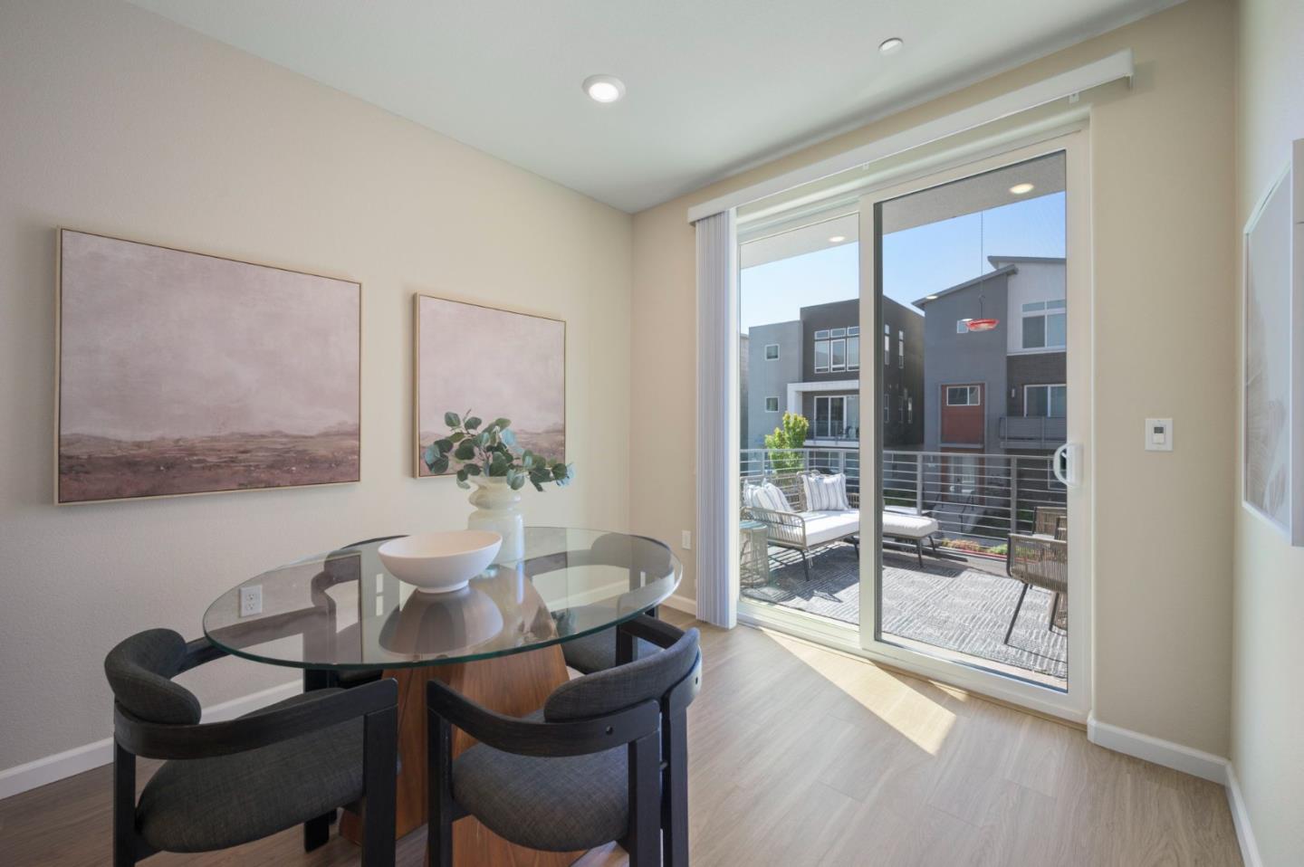 Detail Gallery Image 22 of 44 For 143 Agustin Narvaez St #7,  San Jose,  CA 95136 - 3 Beds | 3 Baths