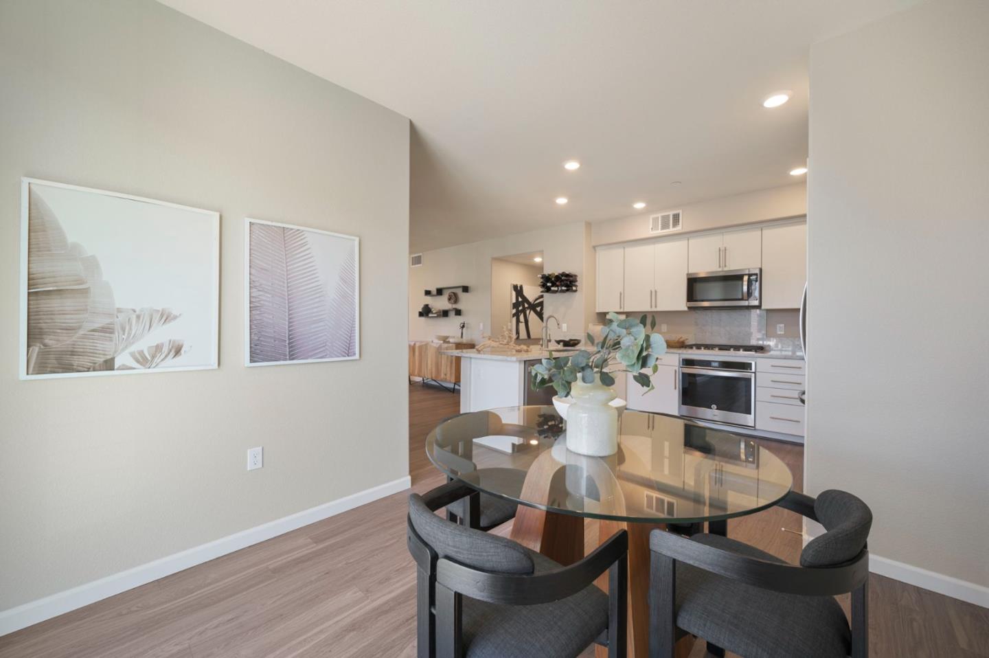 Detail Gallery Image 23 of 44 For 143 Agustin Narvaez St #7,  San Jose,  CA 95136 - 3 Beds | 3 Baths