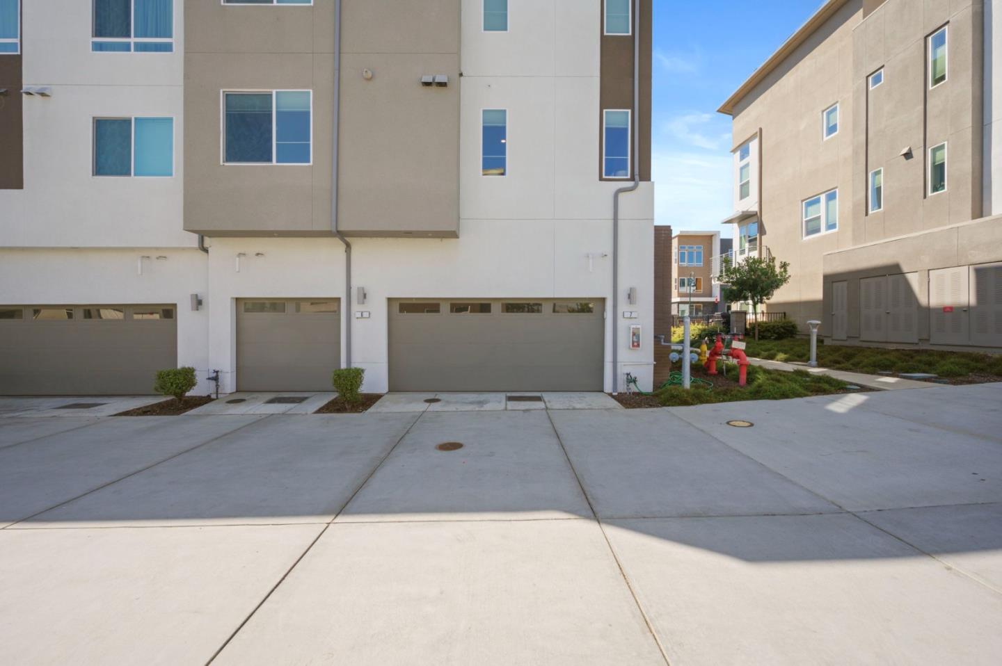 Detail Gallery Image 39 of 44 For 143 Agustin Narvaez St #7,  San Jose,  CA 95136 - 3 Beds | 3 Baths