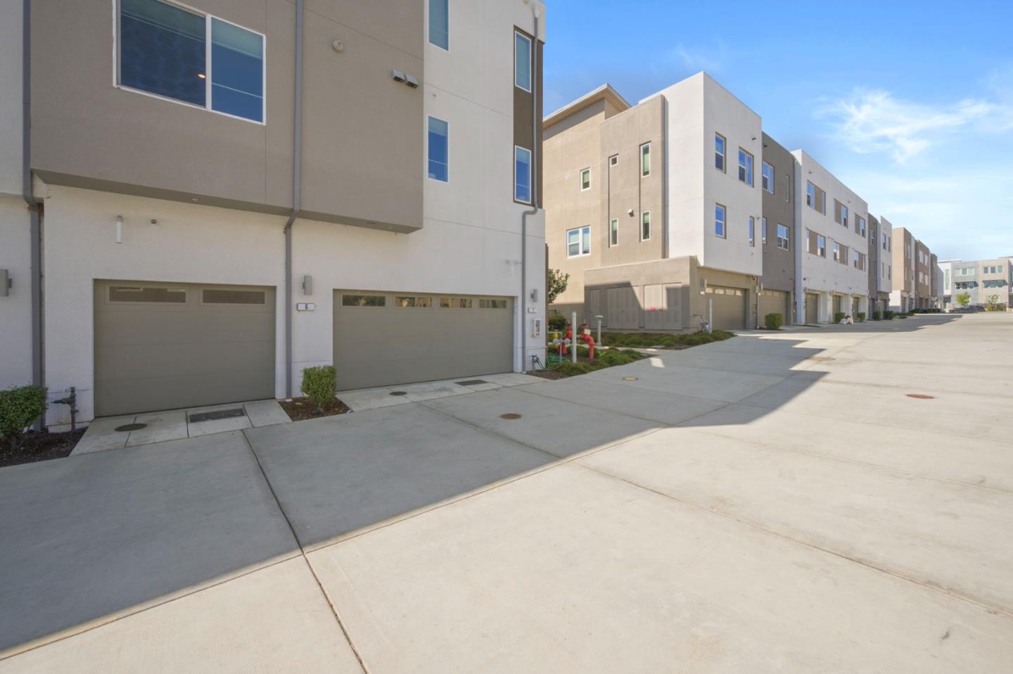Detail Gallery Image 40 of 44 For 143 Agustin Narvaez St #7,  San Jose,  CA 95136 - 3 Beds | 3 Baths