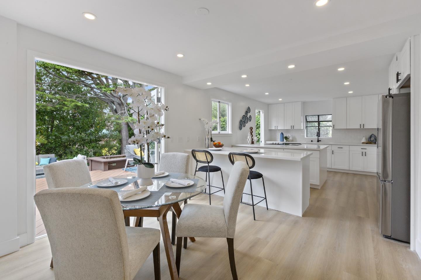 Detail Gallery Image 12 of 48 For 60 Stonecrest Dr, San Francisco,  CA 94132 - 4 Beds | 3/1 Baths