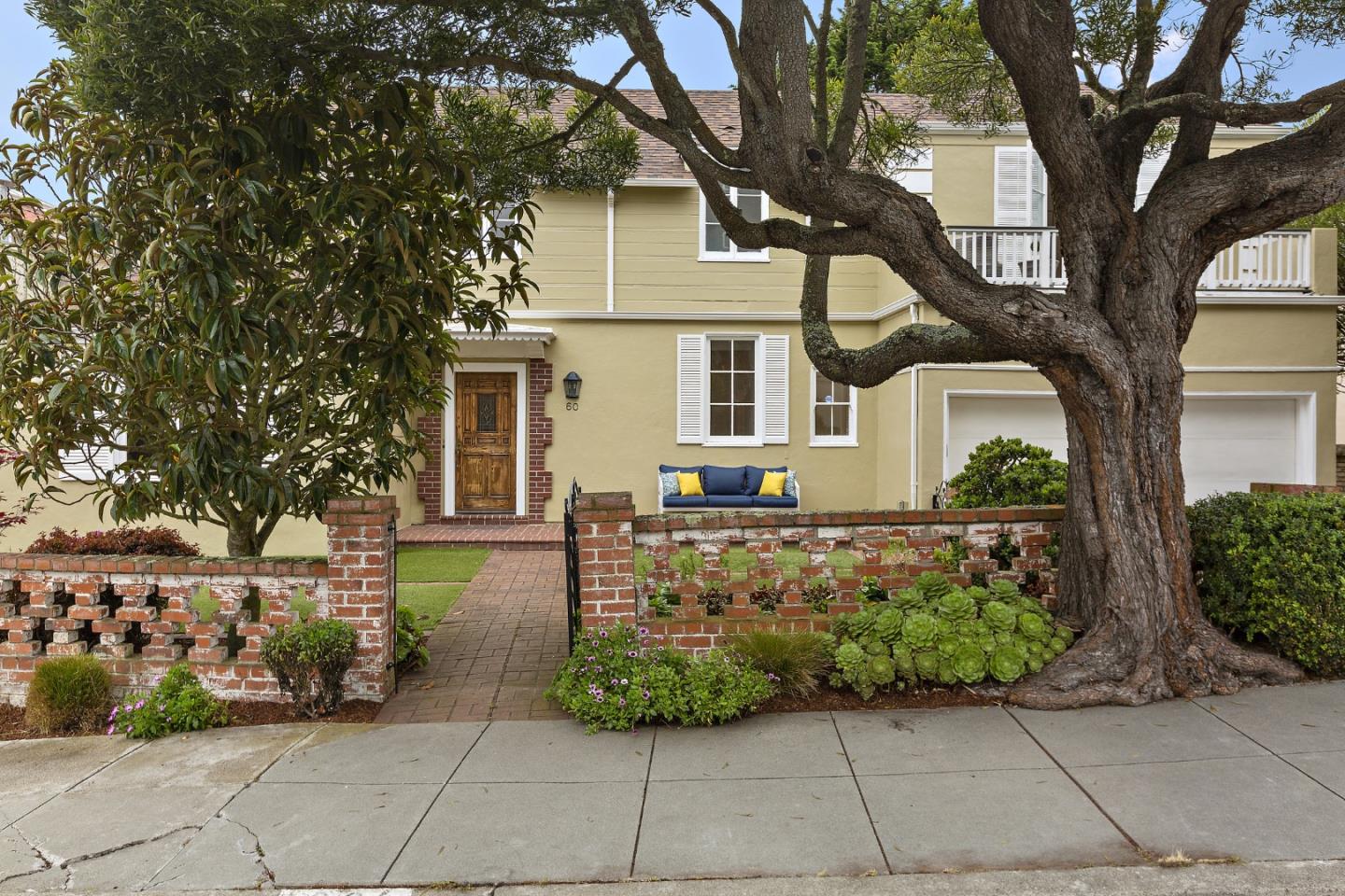 Detail Gallery Image 3 of 48 For 60 Stonecrest Dr, San Francisco,  CA 94132 - 4 Beds | 3/1 Baths