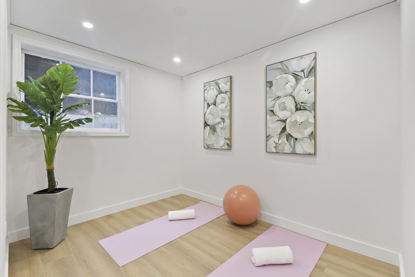 Detail Gallery Image 35 of 48 For 60 Stonecrest Dr, San Francisco,  CA 94132 - 4 Beds | 3/1 Baths
