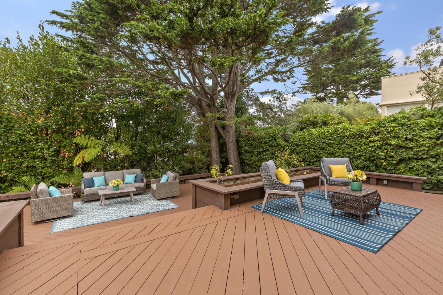 Detail Gallery Image 37 of 48 For 60 Stonecrest Dr, San Francisco,  CA 94132 - 4 Beds | 3/1 Baths