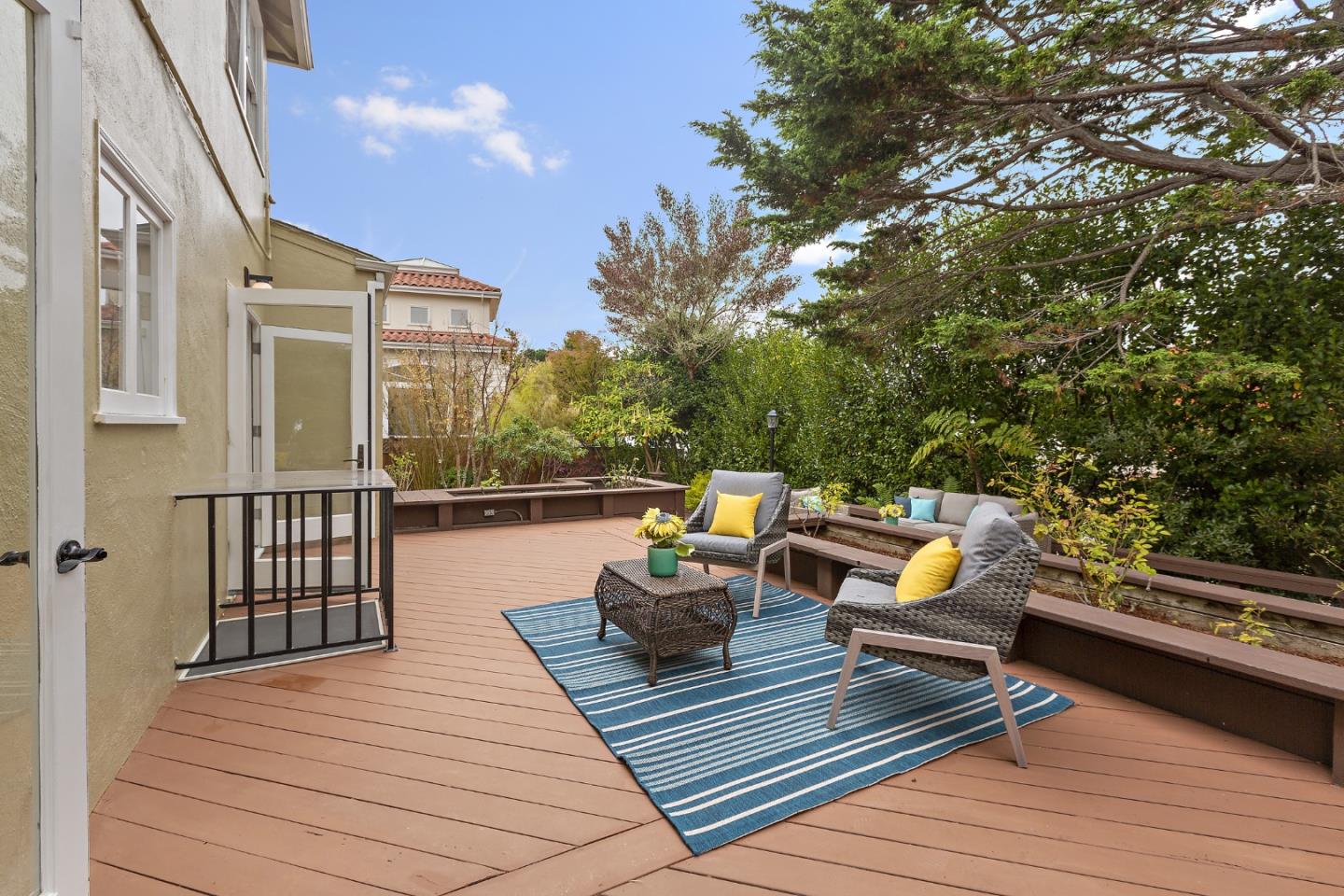 Detail Gallery Image 40 of 48 For 60 Stonecrest Dr, San Francisco,  CA 94132 - 4 Beds | 3/1 Baths