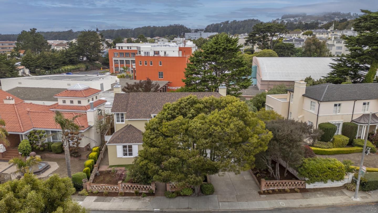 Detail Gallery Image 43 of 48 For 60 Stonecrest Dr, San Francisco,  CA 94132 - 4 Beds | 3/1 Baths