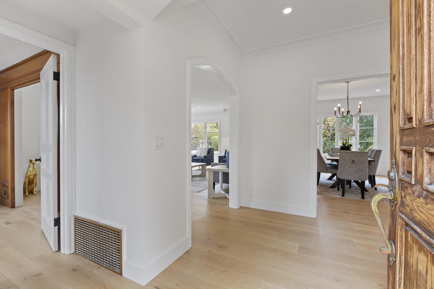 Detail Gallery Image 5 of 48 For 60 Stonecrest Dr, San Francisco,  CA 94132 - 4 Beds | 3/1 Baths
