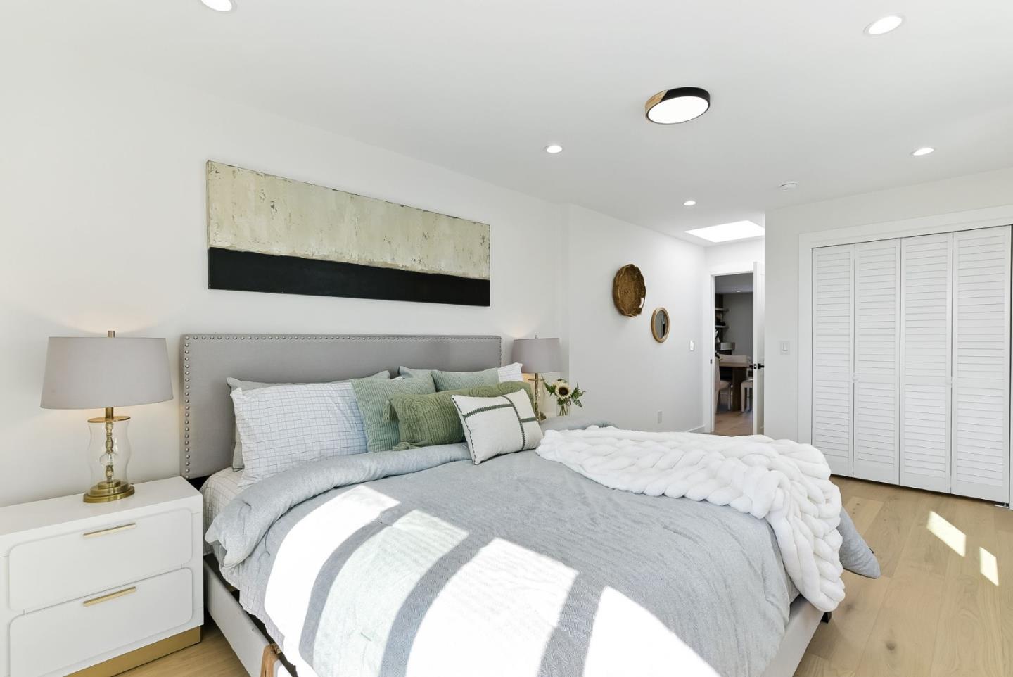 Detail Gallery Image 12 of 48 For 1819 41st Ave, San Francisco,  CA 94122 - 3 Beds | 3 Baths
