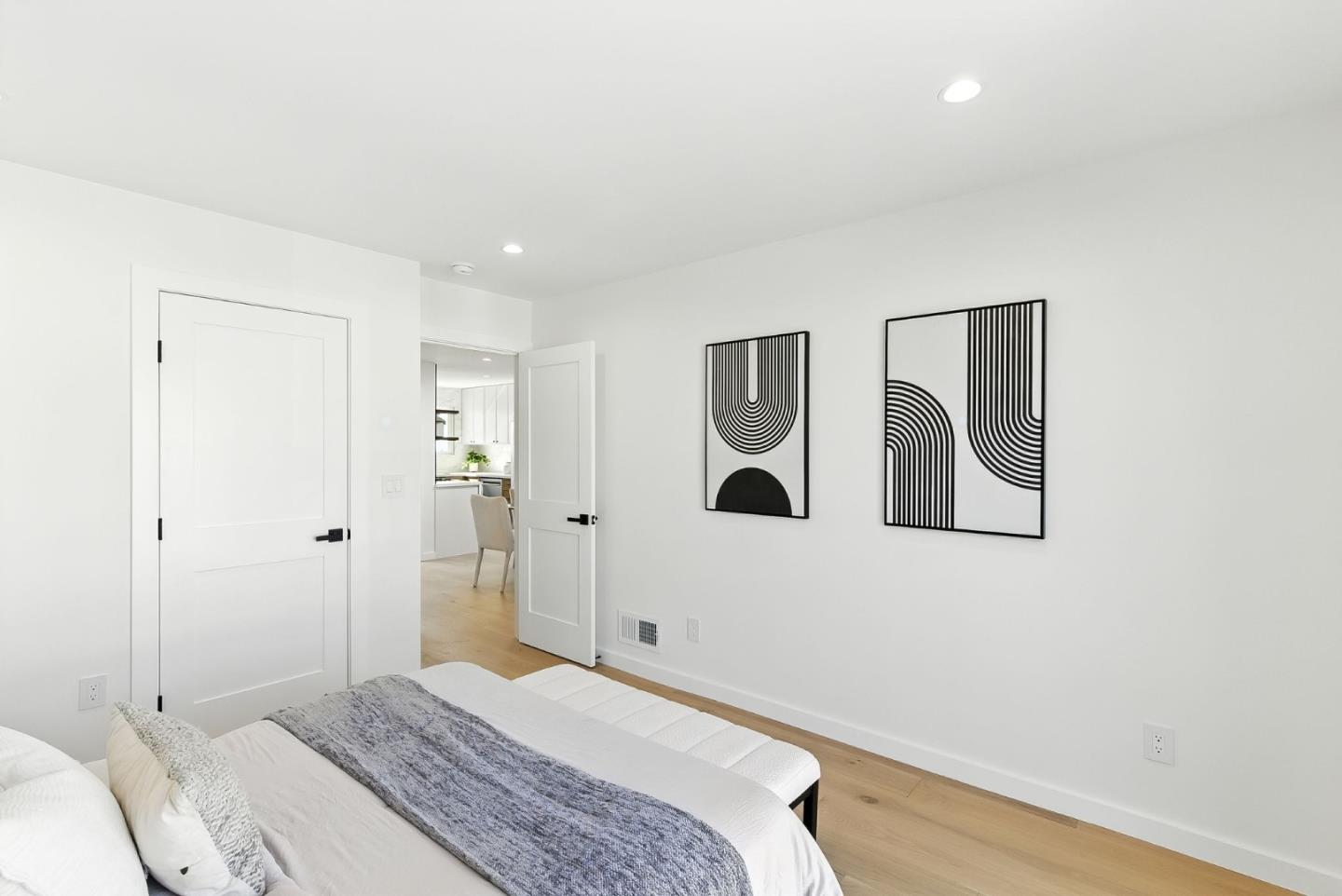 Detail Gallery Image 18 of 48 For 1819 41st Ave, San Francisco,  CA 94122 - 3 Beds | 3 Baths