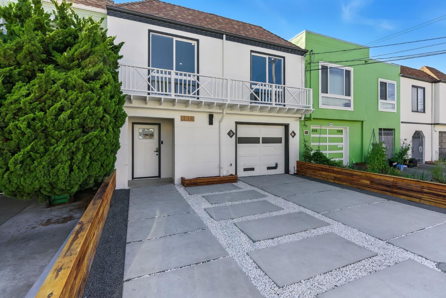 Detail Gallery Image 2 of 48 For 1819 41st Ave, San Francisco,  CA 94122 - 3 Beds | 3 Baths