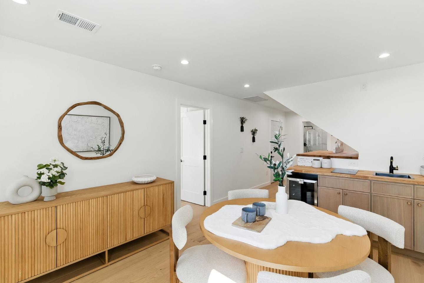 Detail Gallery Image 26 of 48 For 1819 41st Ave, San Francisco,  CA 94122 - 3 Beds | 3 Baths