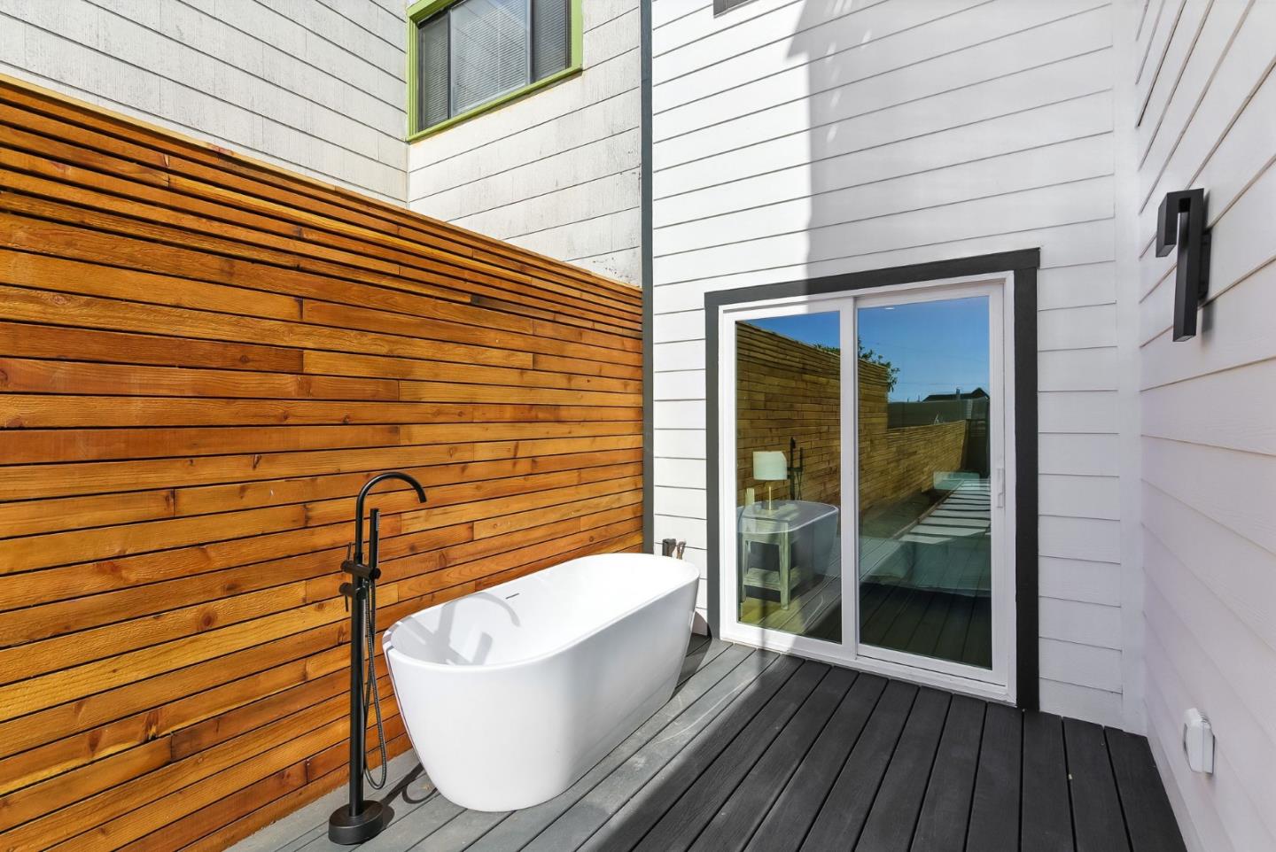 Detail Gallery Image 27 of 48 For 1819 41st Ave, San Francisco,  CA 94122 - 3 Beds | 3 Baths