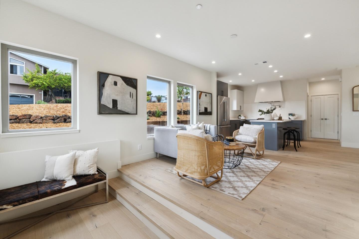 Detail Gallery Image 17 of 21 For 535 Creekside, Half Moon Bay,  CA 94019 - 4 Beds | 3/1 Baths