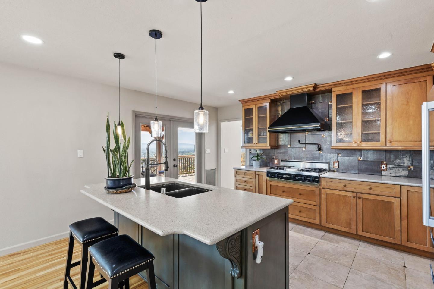 Detail Gallery Image 16 of 65 For 14990 Garcal Dr, San Jose,  CA 95127 - 5 Beds | 4 Baths