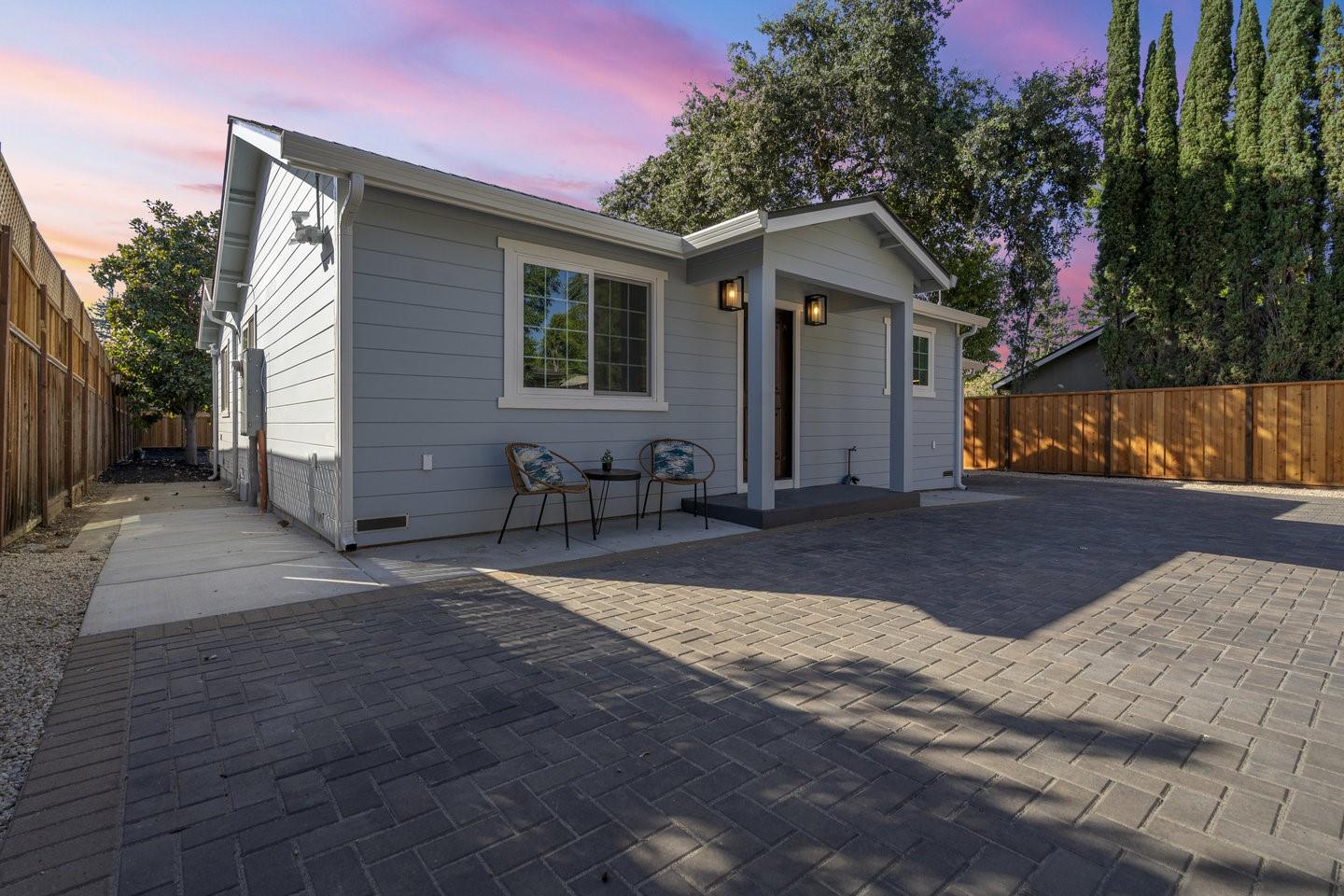 Detail Gallery Image 3 of 36 For 14329 Mulberry Dr, Los Gatos,  CA 95032 - 3 Beds | 2 Baths