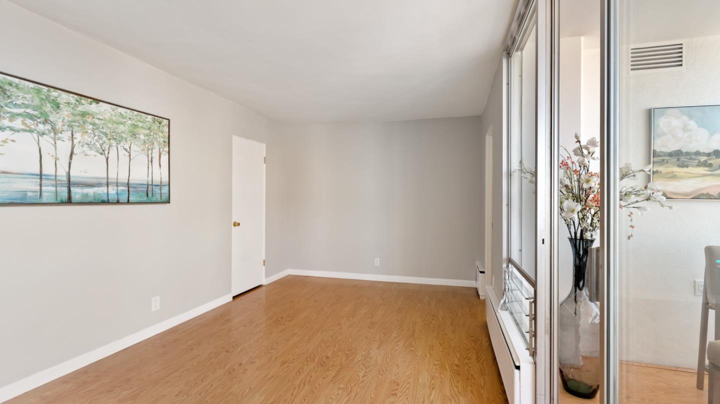 Detail Gallery Image 13 of 24 For 2550 Dana Dana St 5e,  Berkeley,  CA 94704 - 1 Beds | 1 Baths
