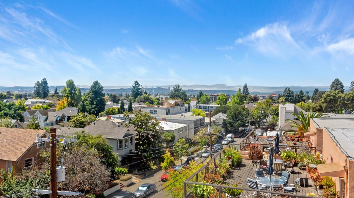 Detail Gallery Image 5 of 24 For 2550 Dana Dana St 5e,  Berkeley,  CA 94704 - 1 Beds | 1 Baths