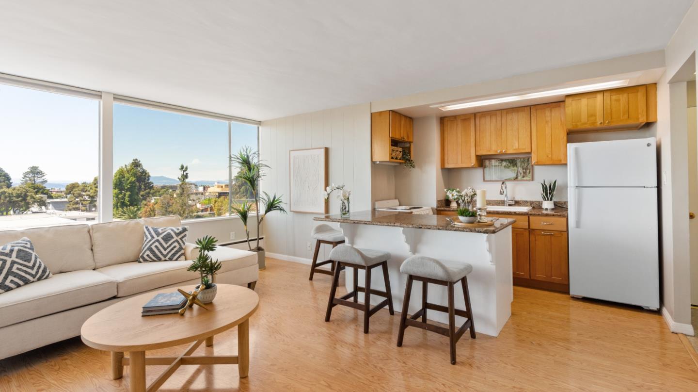 Detail Gallery Image 9 of 24 For 2550 Dana Dana St 5e,  Berkeley,  CA 94704 - 1 Beds | 1 Baths