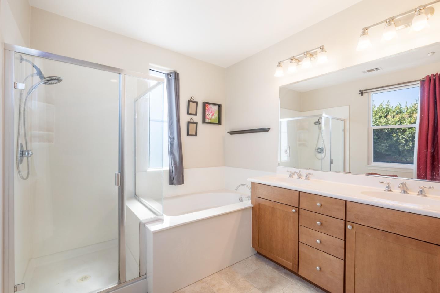 Detail Gallery Image 17 of 27 For 307 Bautista Pl, San Jose,  CA 95126 - 3 Beds | 3 Baths