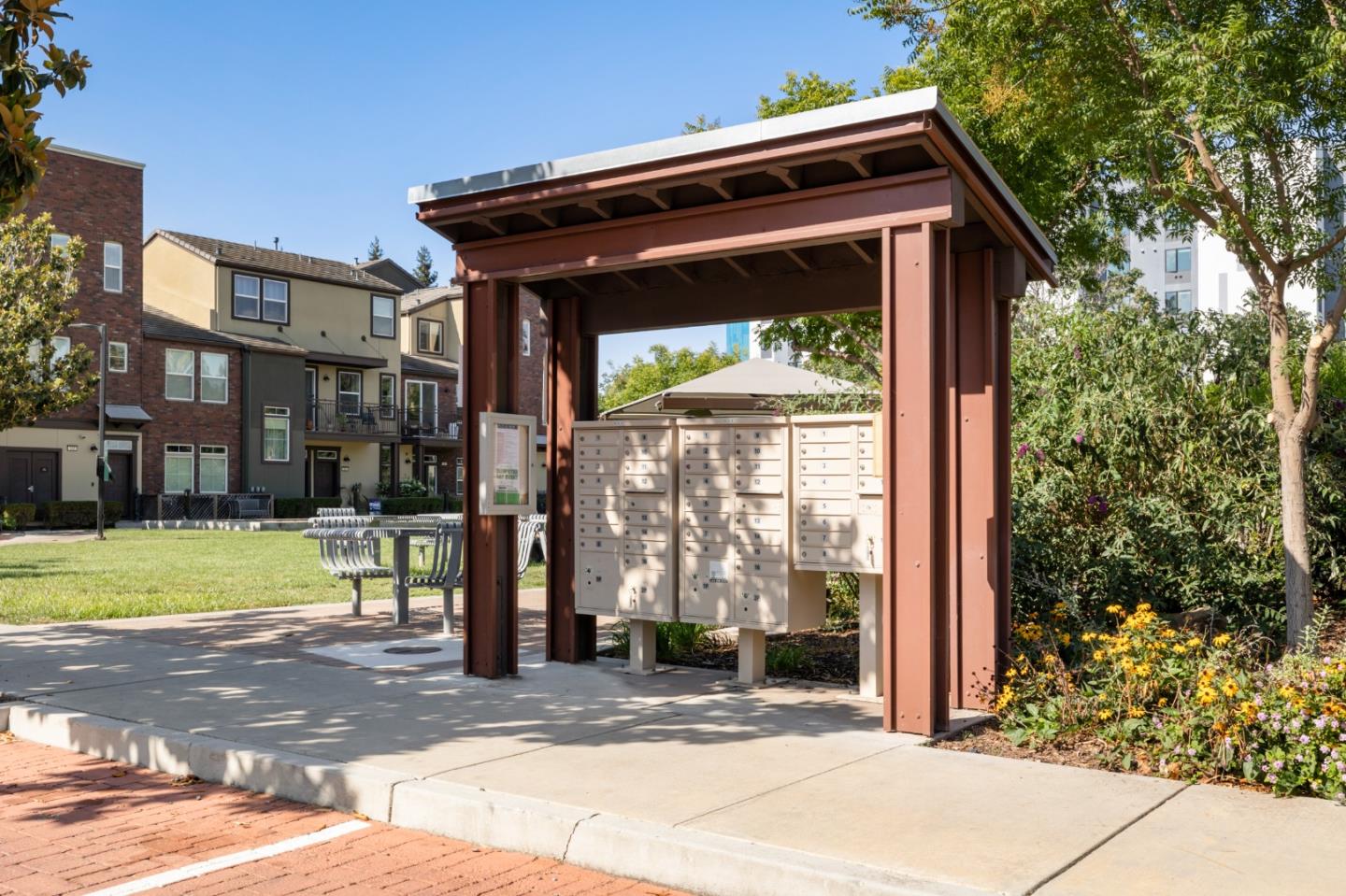 Detail Gallery Image 24 of 27 For 307 Bautista Pl, San Jose,  CA 95126 - 3 Beds | 3 Baths