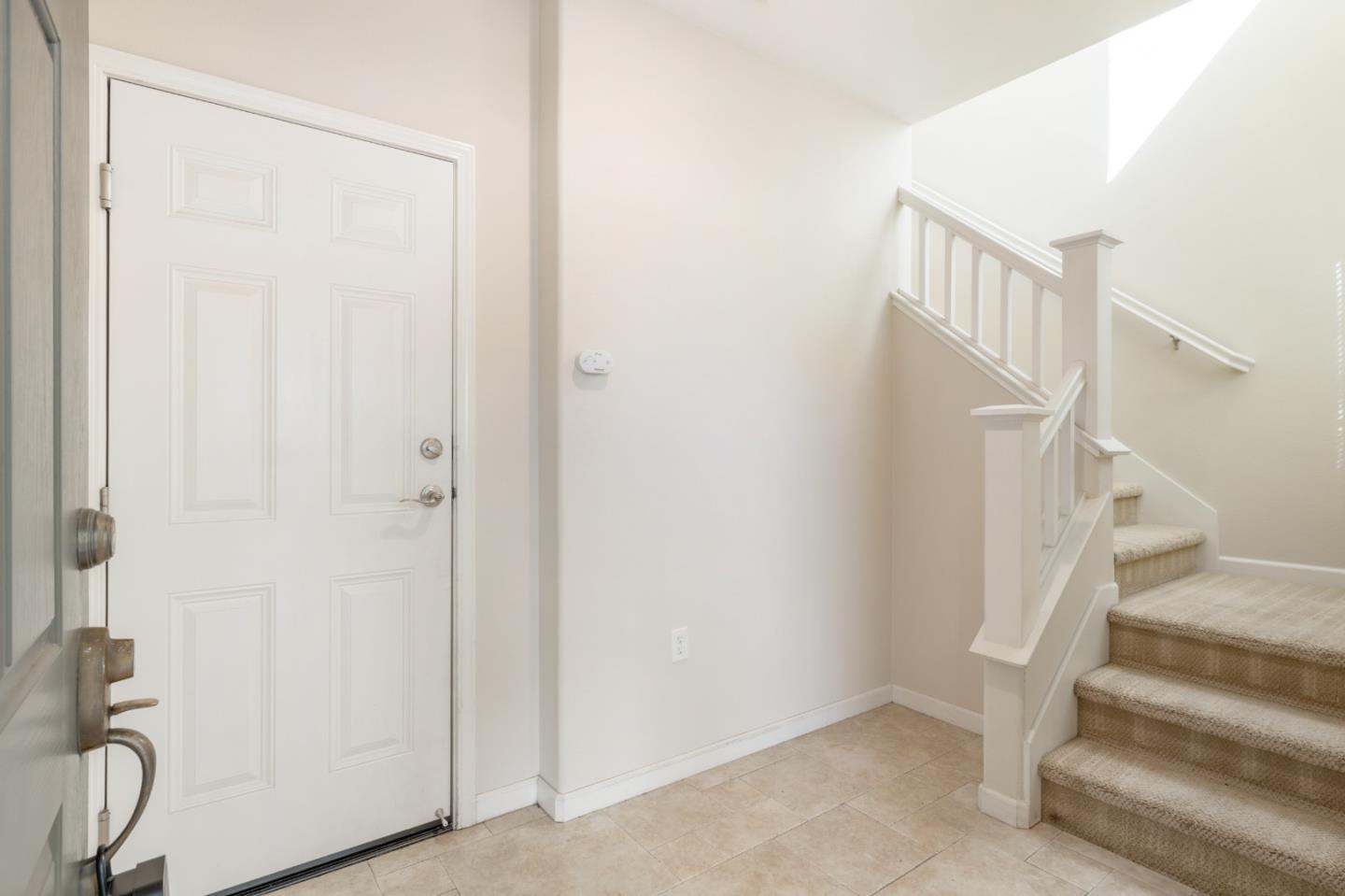 Detail Gallery Image 3 of 27 For 307 Bautista Pl, San Jose,  CA 95126 - 3 Beds | 3 Baths