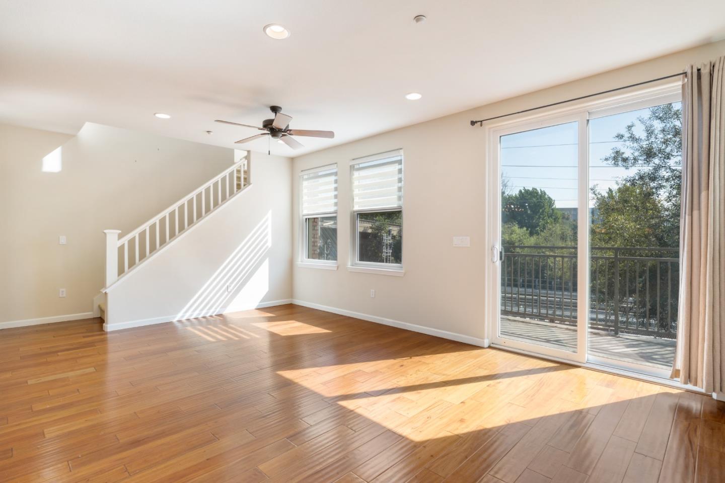 Detail Gallery Image 5 of 27 For 307 Bautista Pl, San Jose,  CA 95126 - 3 Beds | 3 Baths