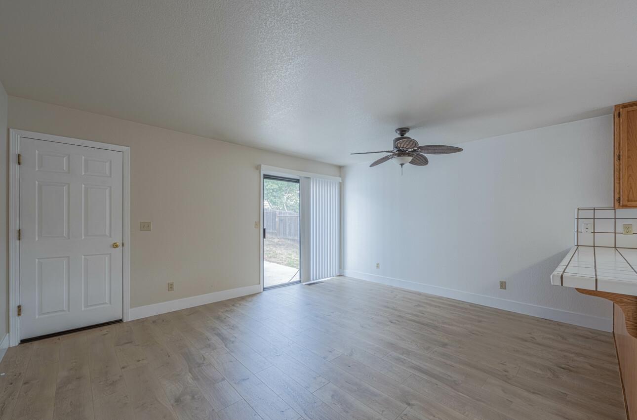 Detail Gallery Image 10 of 35 For 18020 Moro Rd, Salinas,  CA 93907 - 3 Beds | 2 Baths