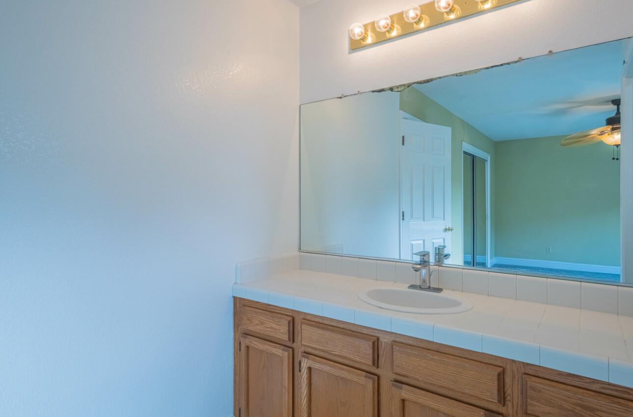 Detail Gallery Image 19 of 35 For 18020 Moro Rd, Salinas,  CA 93907 - 3 Beds | 2 Baths