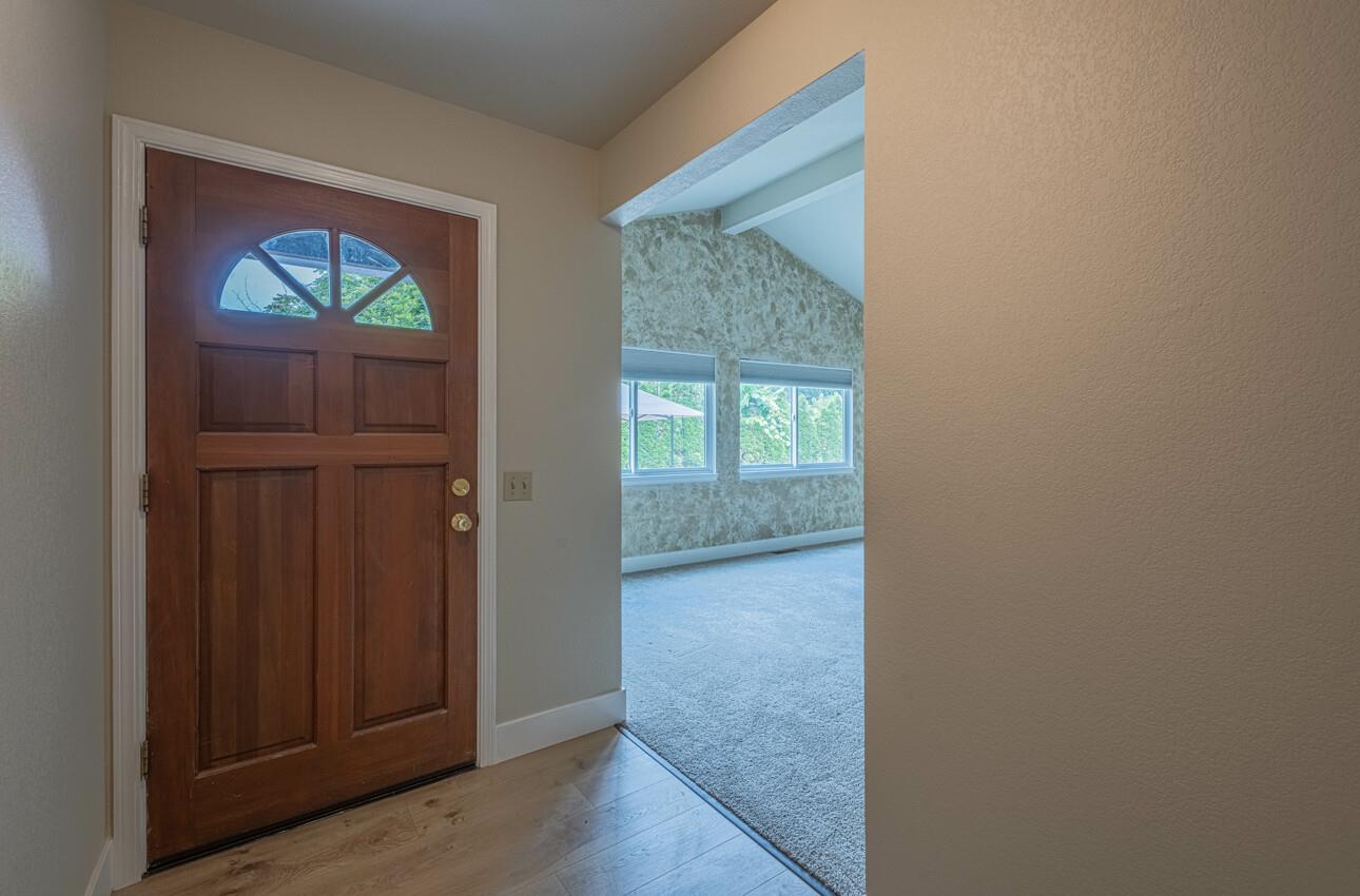 Detail Gallery Image 6 of 35 For 18020 Moro Rd, Salinas,  CA 93907 - 3 Beds | 2 Baths