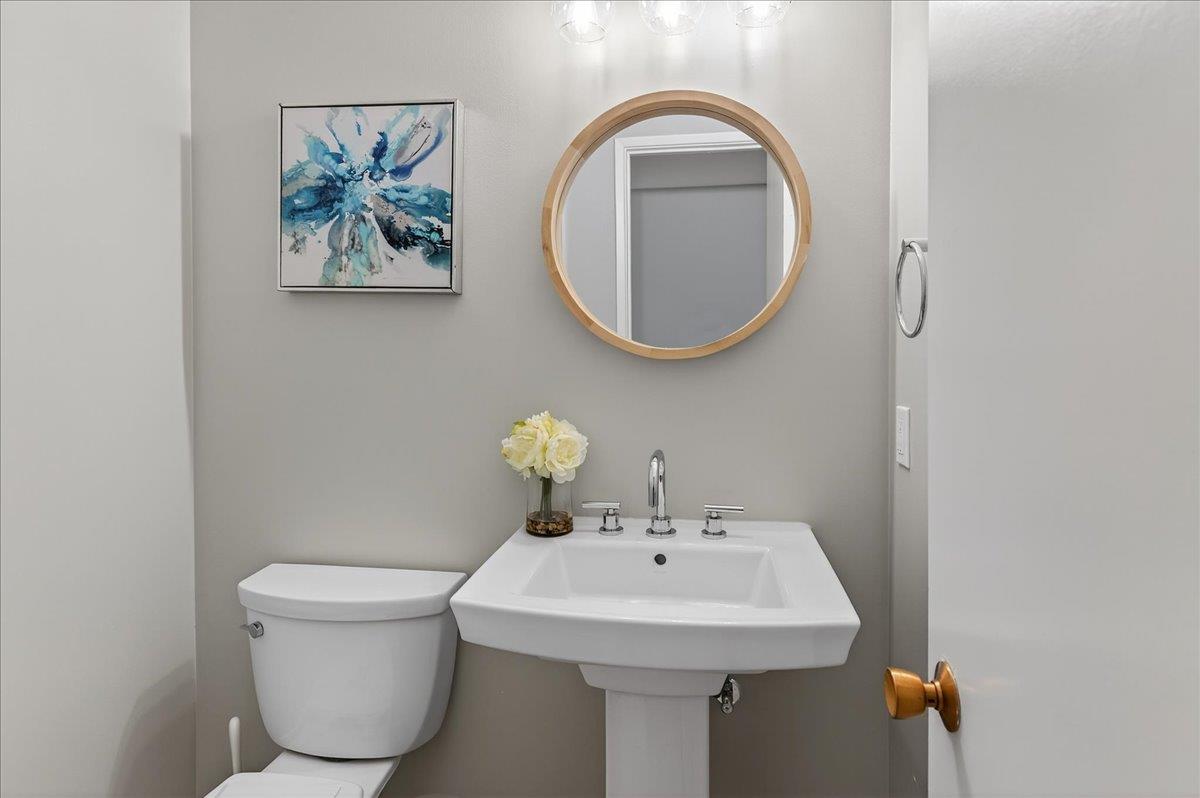 Detail Gallery Image 34 of 48 For 12150 Kristy Ln, Saratoga,  CA 95070 - 6 Beds | 2/1 Baths