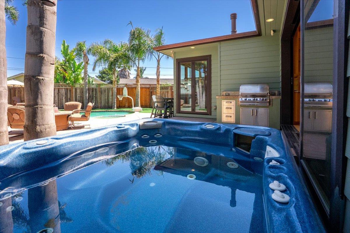 Detail Gallery Image 17 of 51 For 4150 Bye Way, Santa Cruz,  CA 95062 - 5 Beds | 4/1 Baths