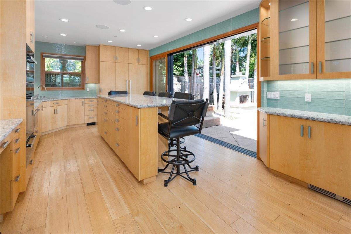 Detail Gallery Image 23 of 51 For 4150 Bye Way, Santa Cruz,  CA 95062 - 5 Beds | 4/1 Baths