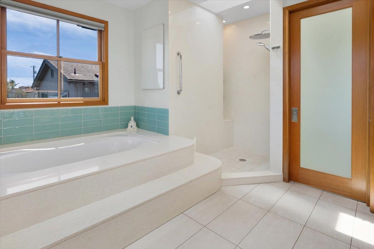 Detail Gallery Image 35 of 51 For 4150 Bye Way, Santa Cruz,  CA 95062 - 5 Beds | 4/1 Baths